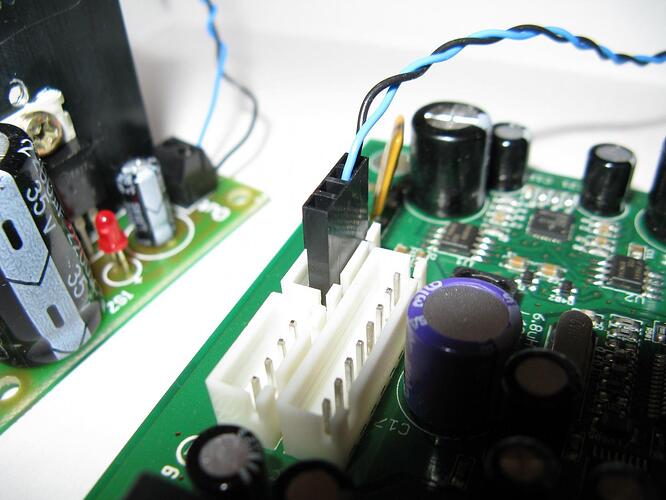 PLugiator ASX power connector