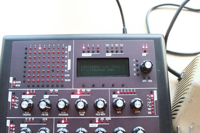 MB6582 05 LCD