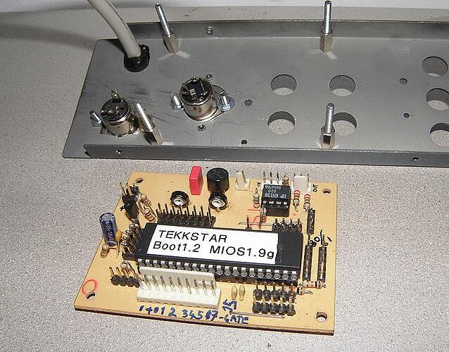 TekkStar_Make_028_Core-Mounting-Placing.jpg