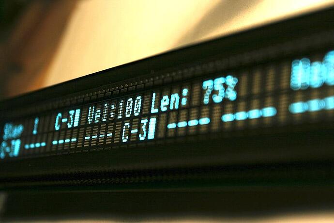 Futaba M402SD10FJ in 4-bit parallel transfer mode