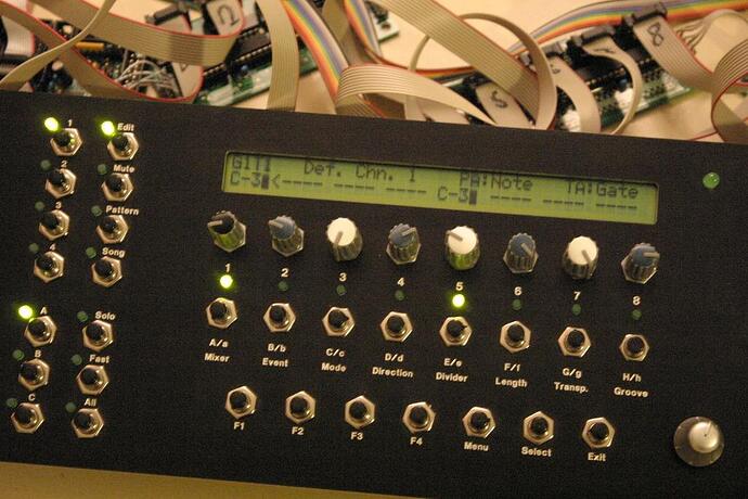 Working MIDIbox Seq v4 without enclosure
