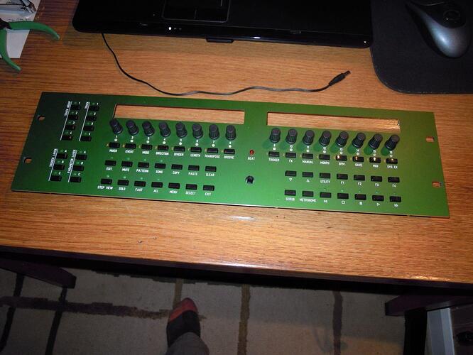 Yeah !!!! I avance slowly ! Frontplate !
