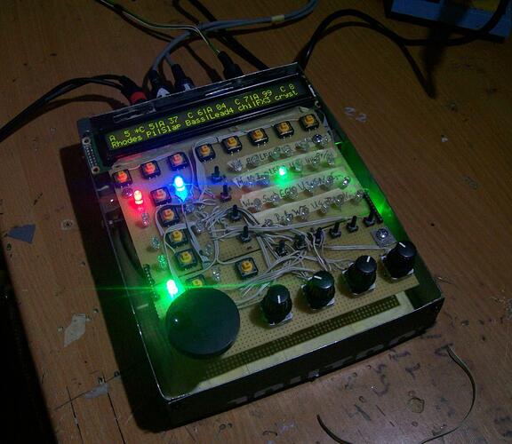 naked FM Synth