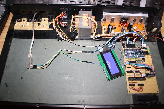 Gesamtansicht Innen, Midi Brakeout, Trafo, Spannungswandler, LCD, LPC-Veroboard