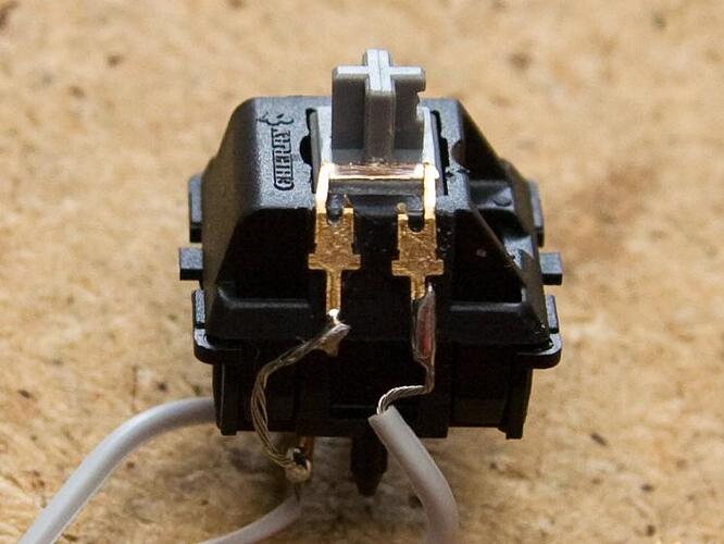 Cherry MX with extra contacts for velocity sensing