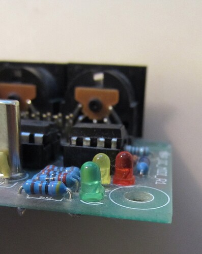 mbhp_iic_midi_leds.jpg