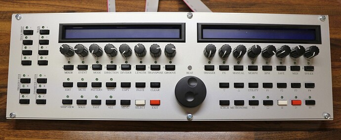 SEQ4Front2.jpg.f0f953203b1e6c962ed7315b9f3c9d9d.jpg