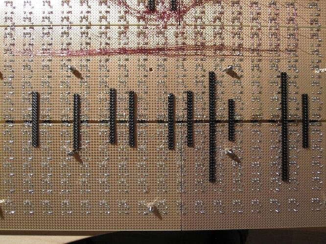 Usage of 2-row SIL headers to ensure the correct distance between boards