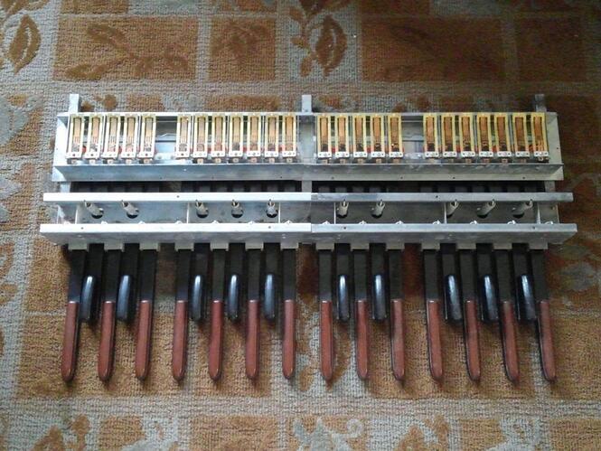 2-octave pedalboard with velocity
