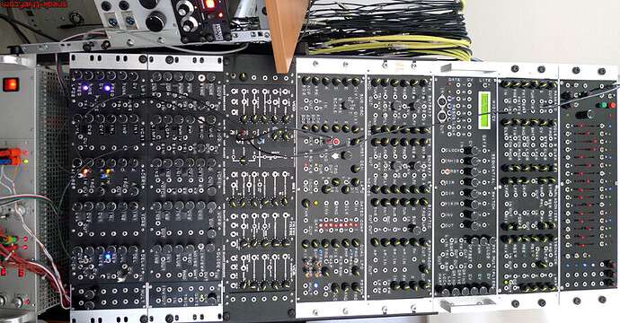 sneak-thief-modular-2011.jpg